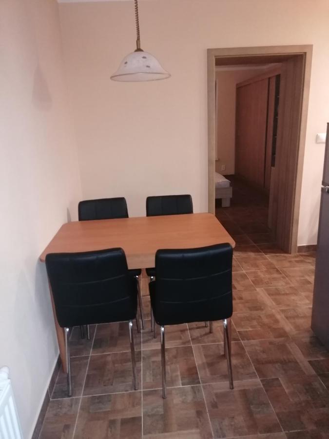 Apartman 日利纳 外观 照片