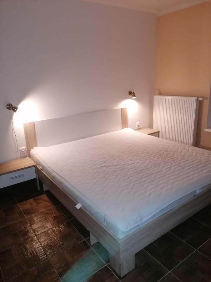 Apartman 日利纳 外观 照片