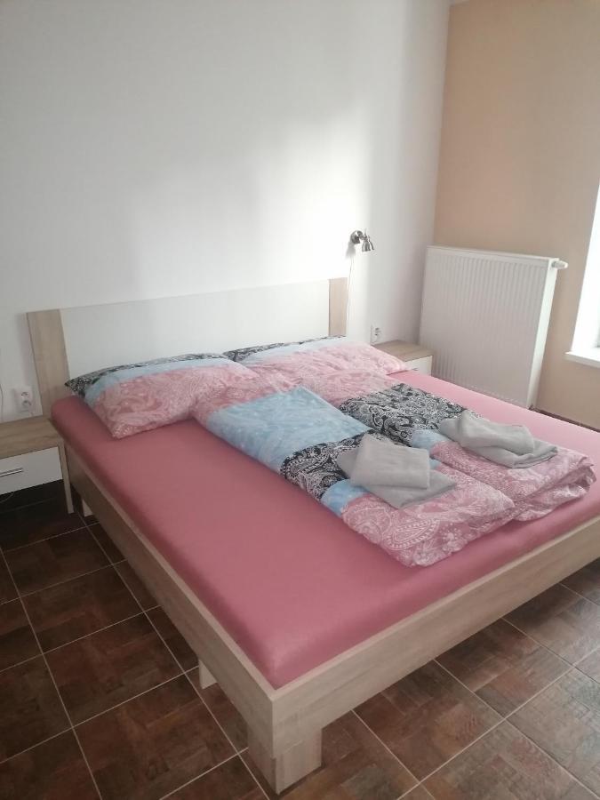 Apartman 日利纳 外观 照片